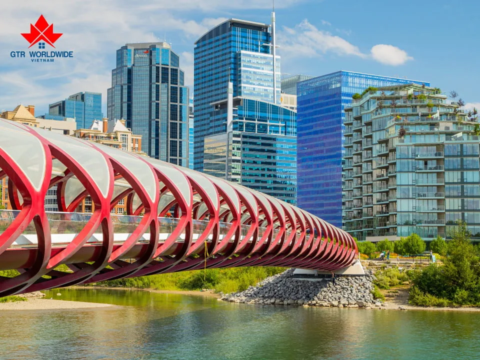 Bạn Biết Gì Về “Định Cư Canada Diện Đầu Tư”? 8 alberta-la-tinh-bang-co-tong-thu-nhap-binh-quan-cua-gia-dinh-cao-nhat-o-canada