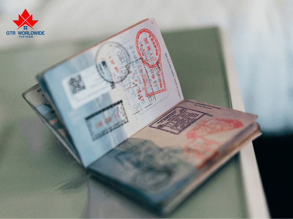 cac-quyen-loi-khi-co-visa-work-permit