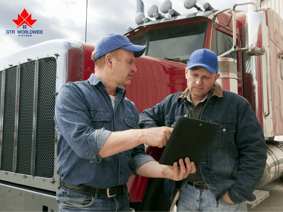 nghe-lai-xe-tai-o-canada-kiem-soat-thong-tin-van-chuyen