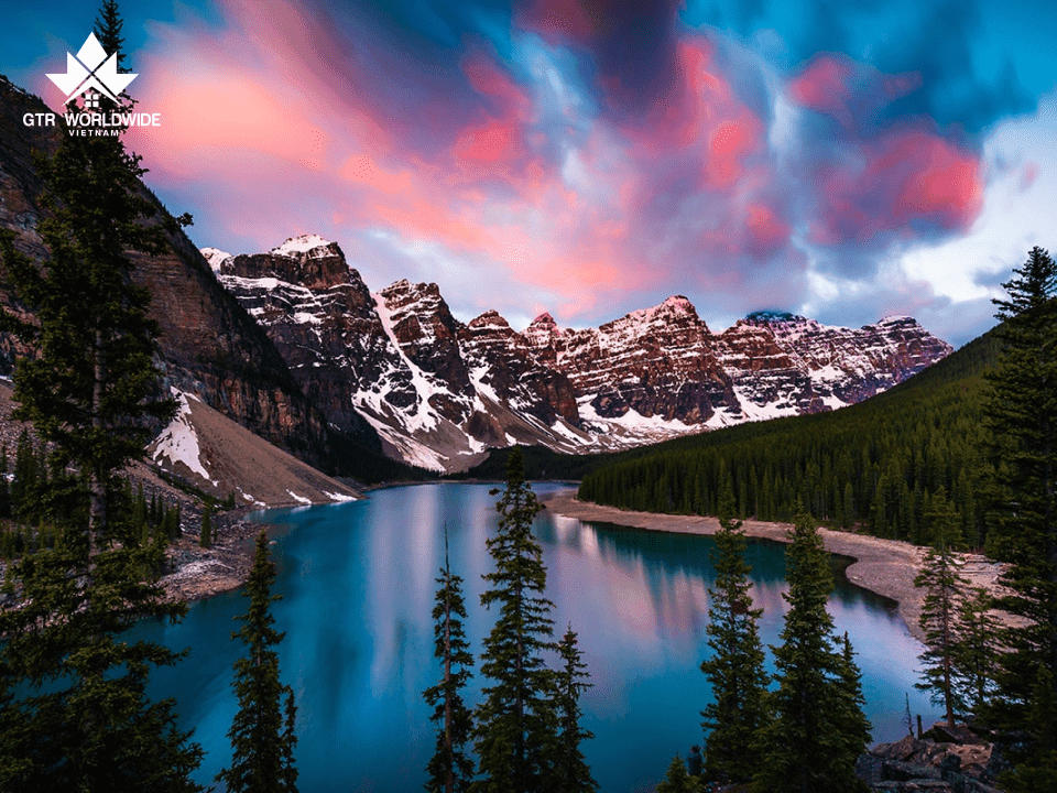 Chi Phí Du Lịch Canada - Bật Mí Những Điều Cần Biết 2 canh-quan-tuyet-dep-cung-voi-chi-phi-du-lich-canada-hop-tui-tien