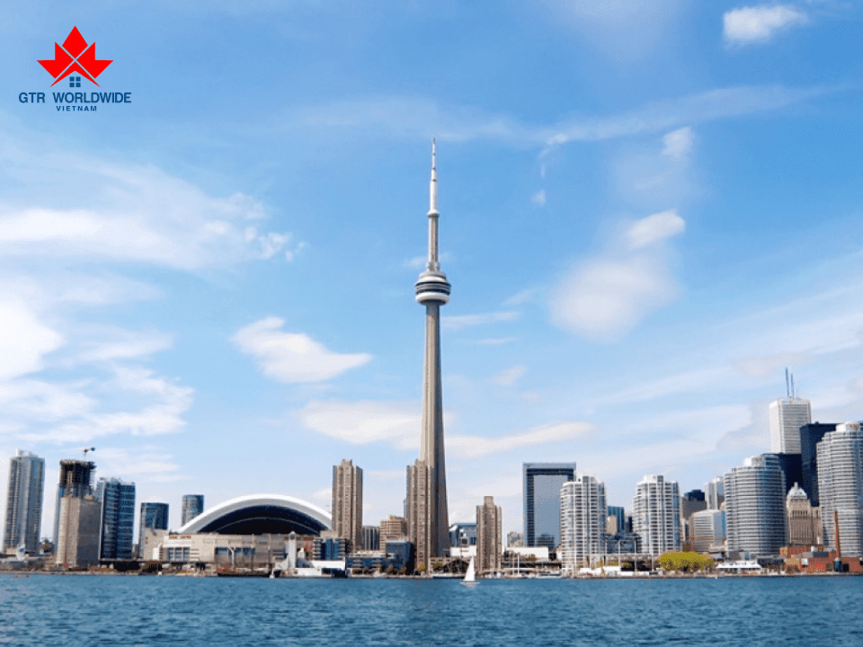 Du lịch Canada Toronto - Những địa điểm không nên bỏ lỡ 3 thap-canadian-national-cn-tower