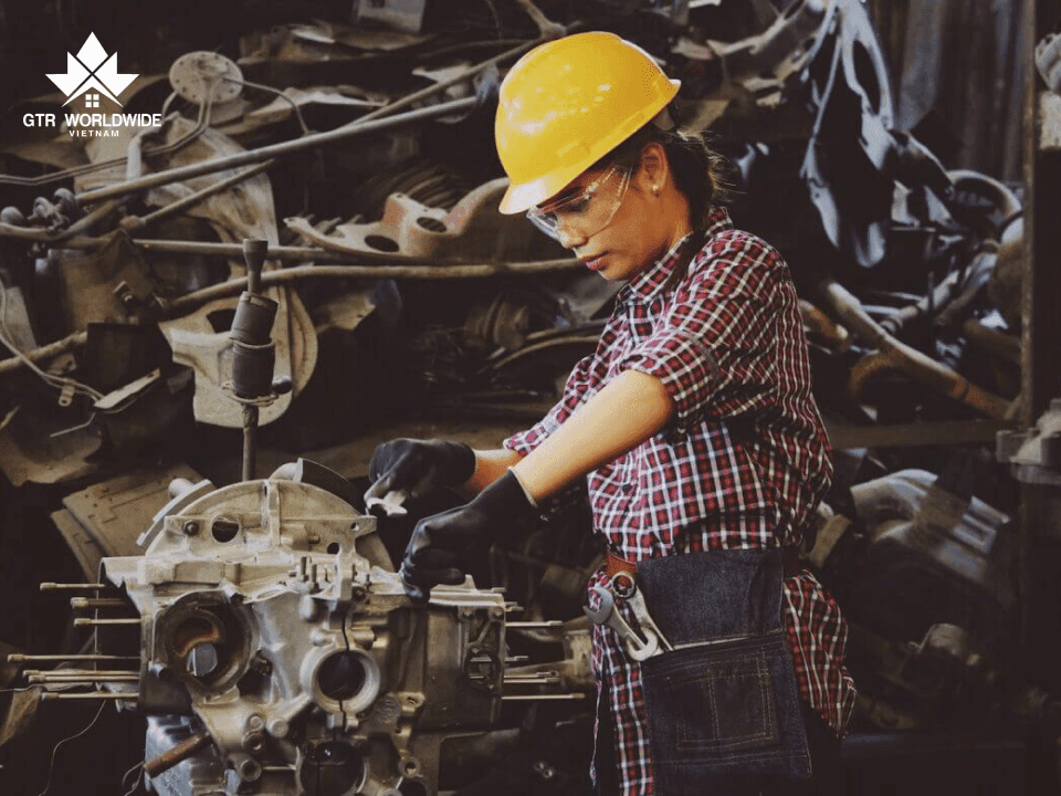 ứng diện định cư canada diện tay nghề làm việc toàn thời gian