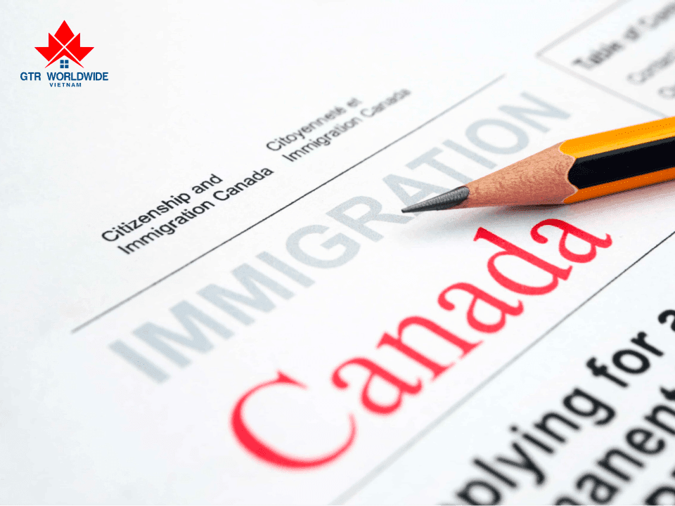 ứng viên nộp hồ sơ định cư canada diện pnp