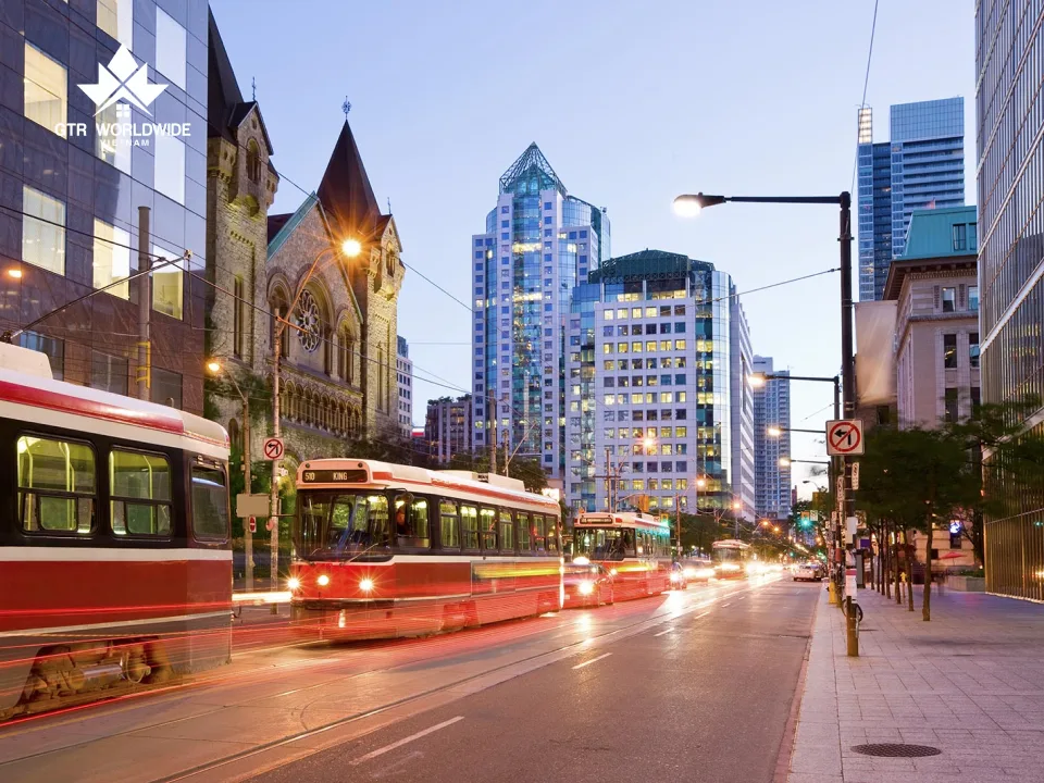 phương tiện đi lại khi du học nghề bánh tại canada