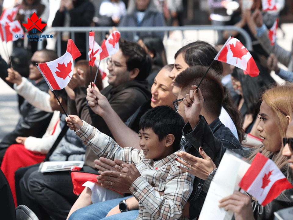 Tham gia các hoạt động cộng đồng để làm nổi bật hồ sơ ứng tuyển Alberta rural entrepreneur stream