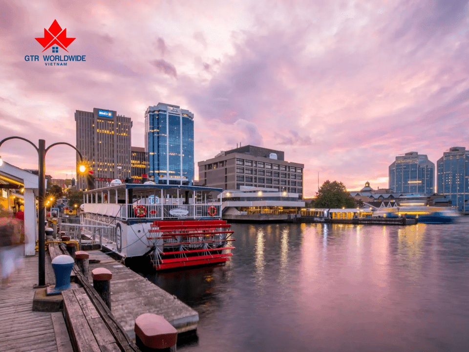 Chương trình định cư Canada AIPP Nova Scotia dành cho người nhập cư nhận được lời đề nghị việc làm từ một nhà tuyển dụng khu vực Đại Tây Dương