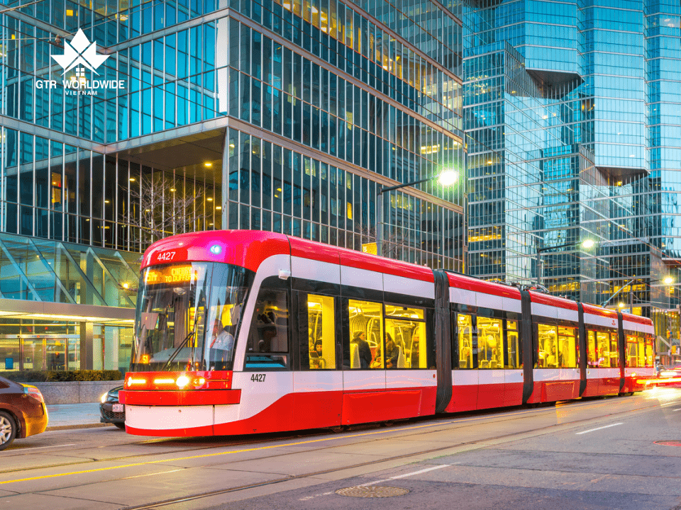 Bật Mí Về Chi Phí Sống Tại Alberta Canada 4 Phương tiện giao thông công cộng ở Alberta Canada có giá cả phải chăng